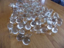 210 PAMPILLES ANCIENNES EN VERRE - PERLES,GOUTTES,POIRES