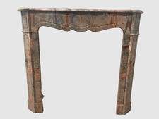 Cheminée de style Louis XV Model " Pompadour " Marbre gris Rose  . XX siècle .