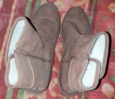 Bottines fourrées marron en daim taille 40