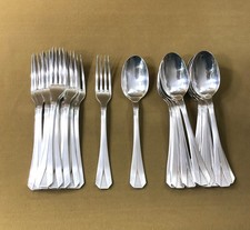 ménagère 12 couverts de