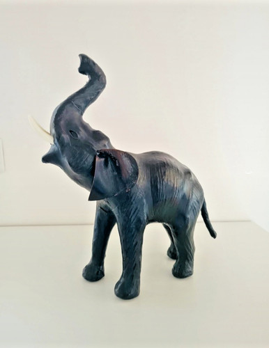 éléphant cuir vintage 34 - Éléphant,