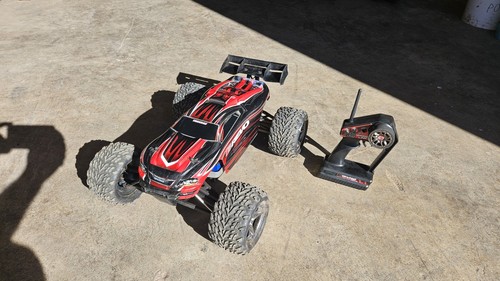 Traxxas revo brushed - traxxas,