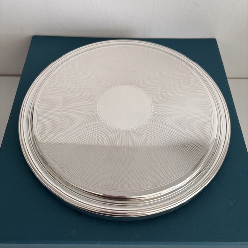 Dessous plat centre - de,