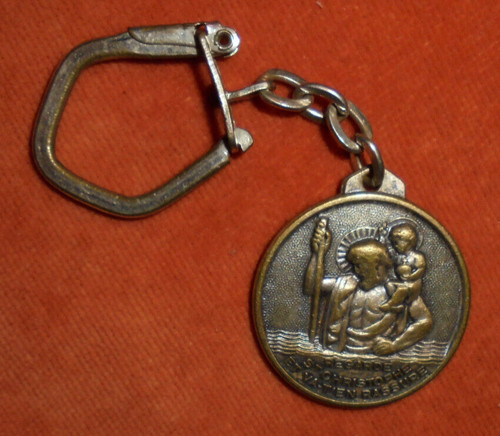 Porte clés keychain métal - keychain, st