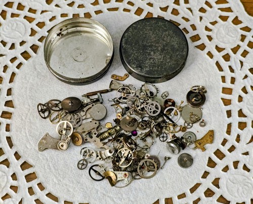 Vintage watch parts assortment - vintage,
