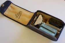 Ancien rasoir STAR + lames + étui (36119)