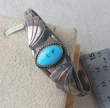 Ancien bracelet rigide /