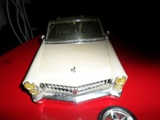  une voiture BRATZ de 2000-