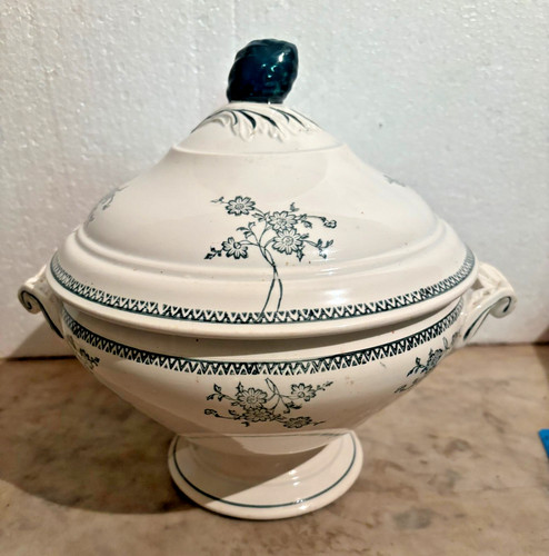 Ancienne soupière faïence - ,