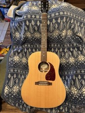 Gibson J-45 Studio Dreadnought