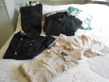 1,25 l'un  :  3 vêtements pour homme - taille M-Bon à très bon état