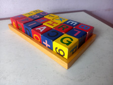 jeu ancien de 18 cubes en bois