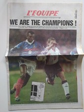 L'équipe du 11/02/1999-LES BLEUS " WE ARE THE CHAMPIONS ! " FRANCE 98- no panini