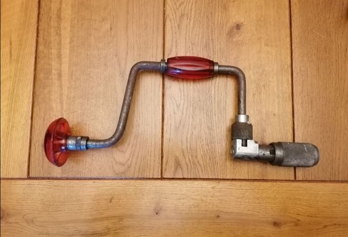 Ancienne perceuse main - ancienne,