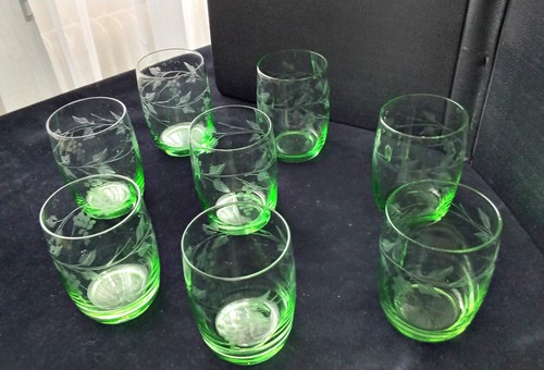 Verres eau forme gobelet - verres,