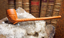 PIPE EN TERRE CUITE  entierement  SCULPTEE  de  vigne