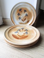 4 ASSIETTES PLATES  EN GRES DU