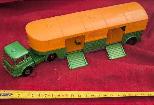 Camion remorque vert et - camion, +