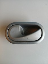 Renault Clio 3 / Poignée de