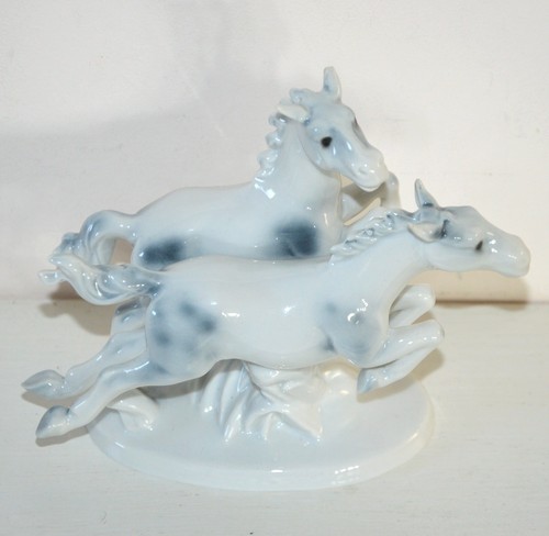 Ancienne statuette porcelaine