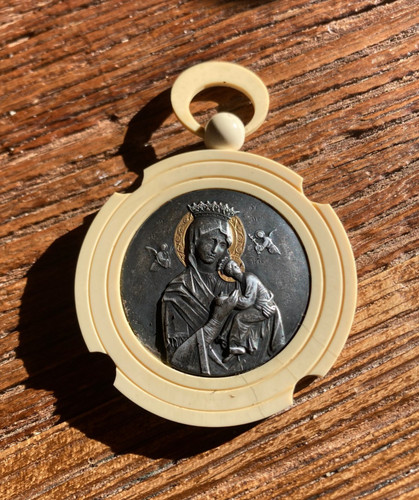 Médaille berceau notre - de,