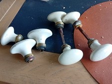 Lot De 7 Poignees Porcelaine