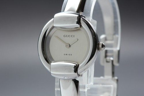 Presque comme neuve montre - [presque, neuve]