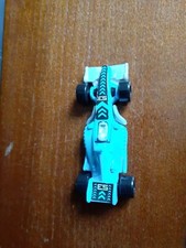 Kinder surprise - voiture de course -DC 240