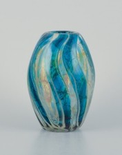 Artiste verrier italien, vase en verre d'art unique au design moderniste.  Ci...
