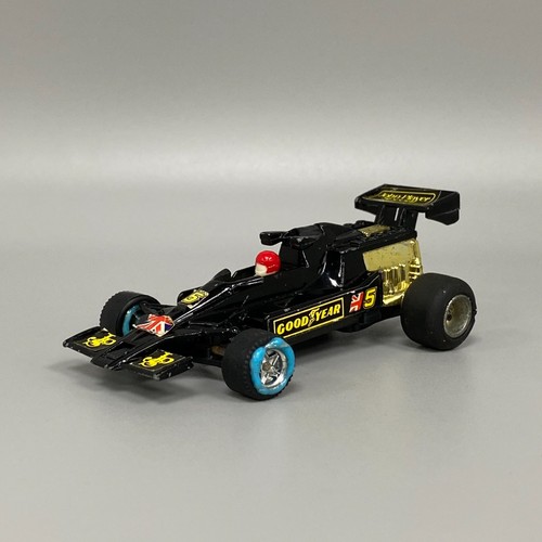 Zee team lotus - john, player