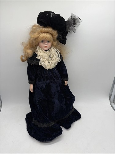 Poupée porcelaine 40cm robe - poupée,