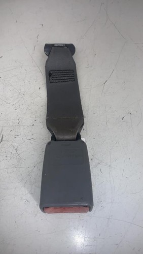 Attache ceinture arriere