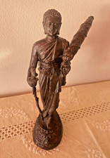 Ancienne Statue de Moine