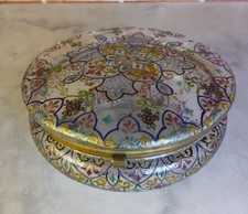 Bonbonnière émaillée