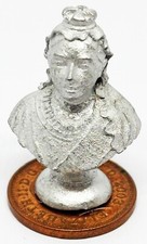 Maison de Poupées Reine