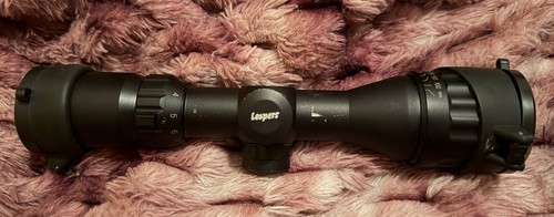 Leapers compact rifle - rifle, scope