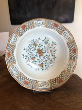 JOLI PLAT ROND ET CREUX EN