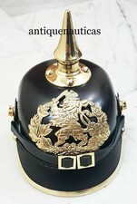 Casque à pointe d'officier