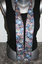 cravate ascot ou foulard en