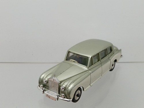 198 rolls royce - phantom, v