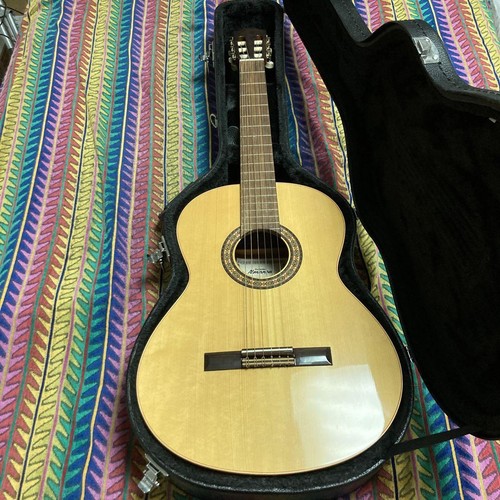 Classical acoustic guitar - classical,