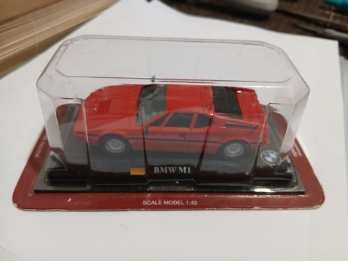 Bmw rouge del - del, prado