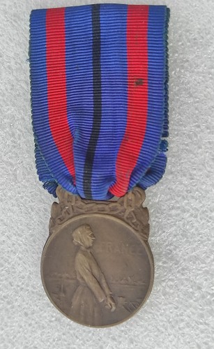 Medaille des victimes - des,