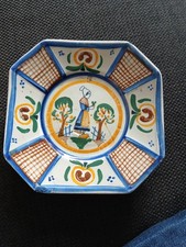 petite assiette signéeVB verlingue bolloré quimper et bol henriot quimper