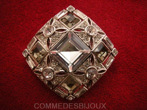 Broche carré classique n - broche, classique"