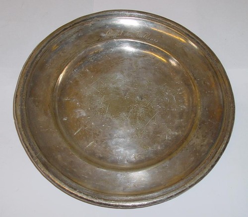 Ancienne assiette métal - assiette,