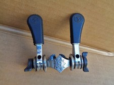 Leviers/manettes de vitesses