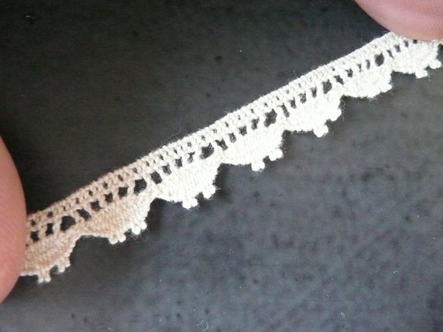Dentelle ancienne en coton - ancienne,