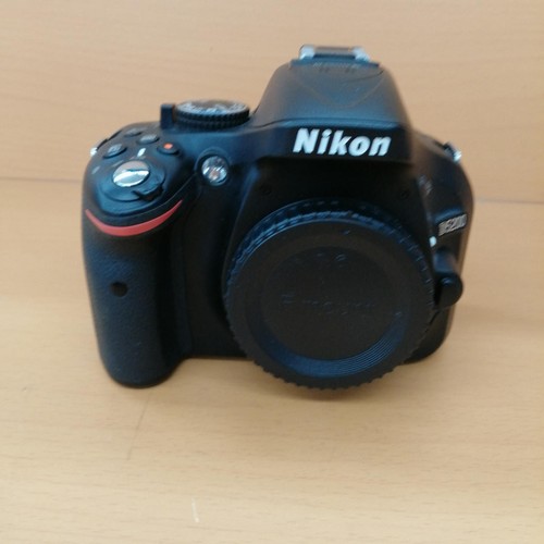 Nikon d5200 digital slr body - nikon,