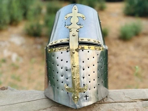 Casque médiéval templier